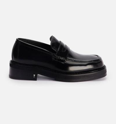 AMI PARIS Square Toe Loafers Black | ami_CA361